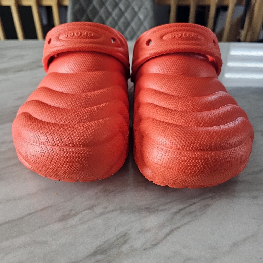 Men lined Crocs
